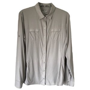 KUHL NWOT Button down Shirt Light  Grey checked. Sz M